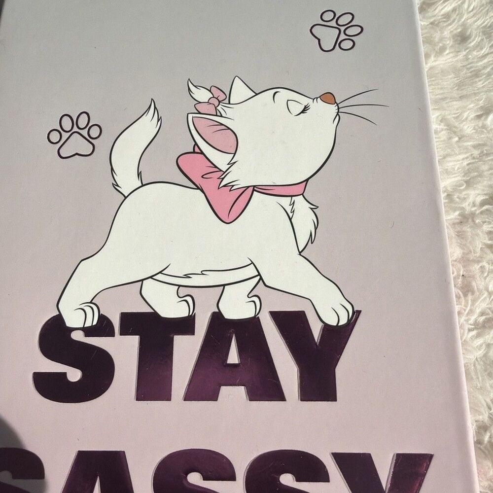 I Heart Revolution x Disney's The Aristocats Marie Stay Sassy Eye Shadow Palette